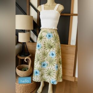 Unknown brand size 10 skirt green flower pattern pre loved long skirt